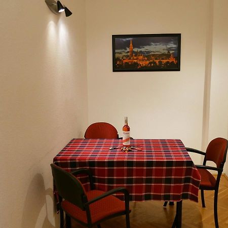 Caesar Apartman Budapeste Exterior foto